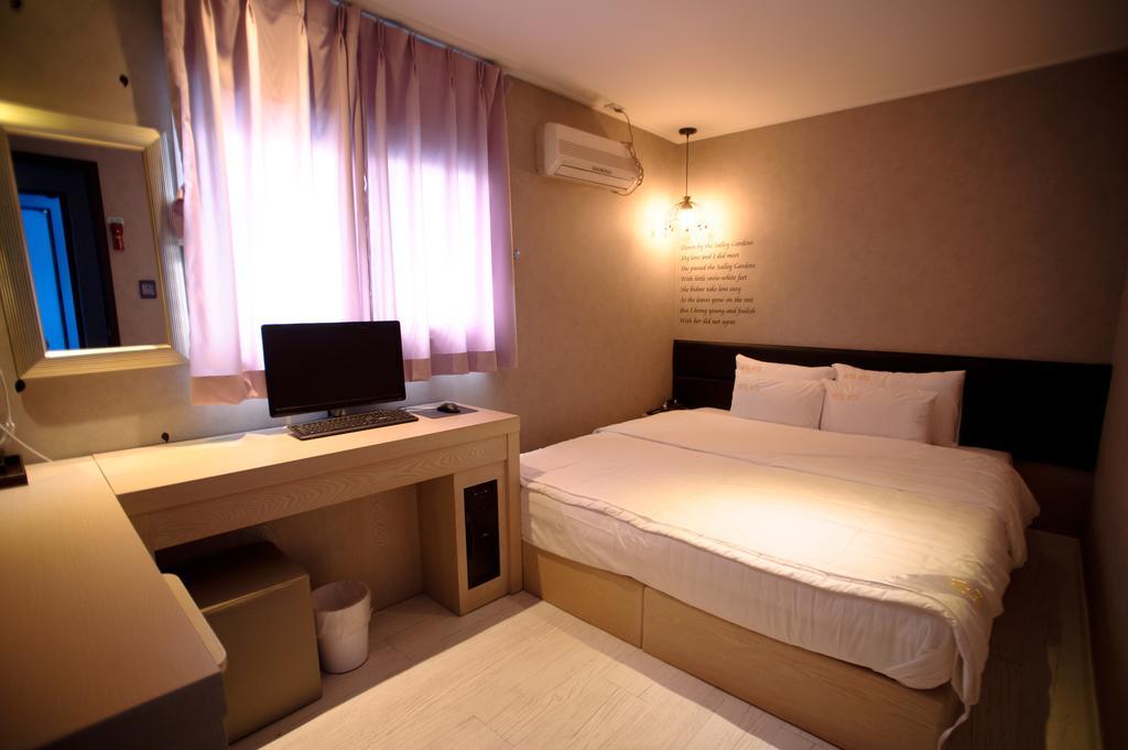 Atti Guesthouse โซล ภายนอก รูปภาพ