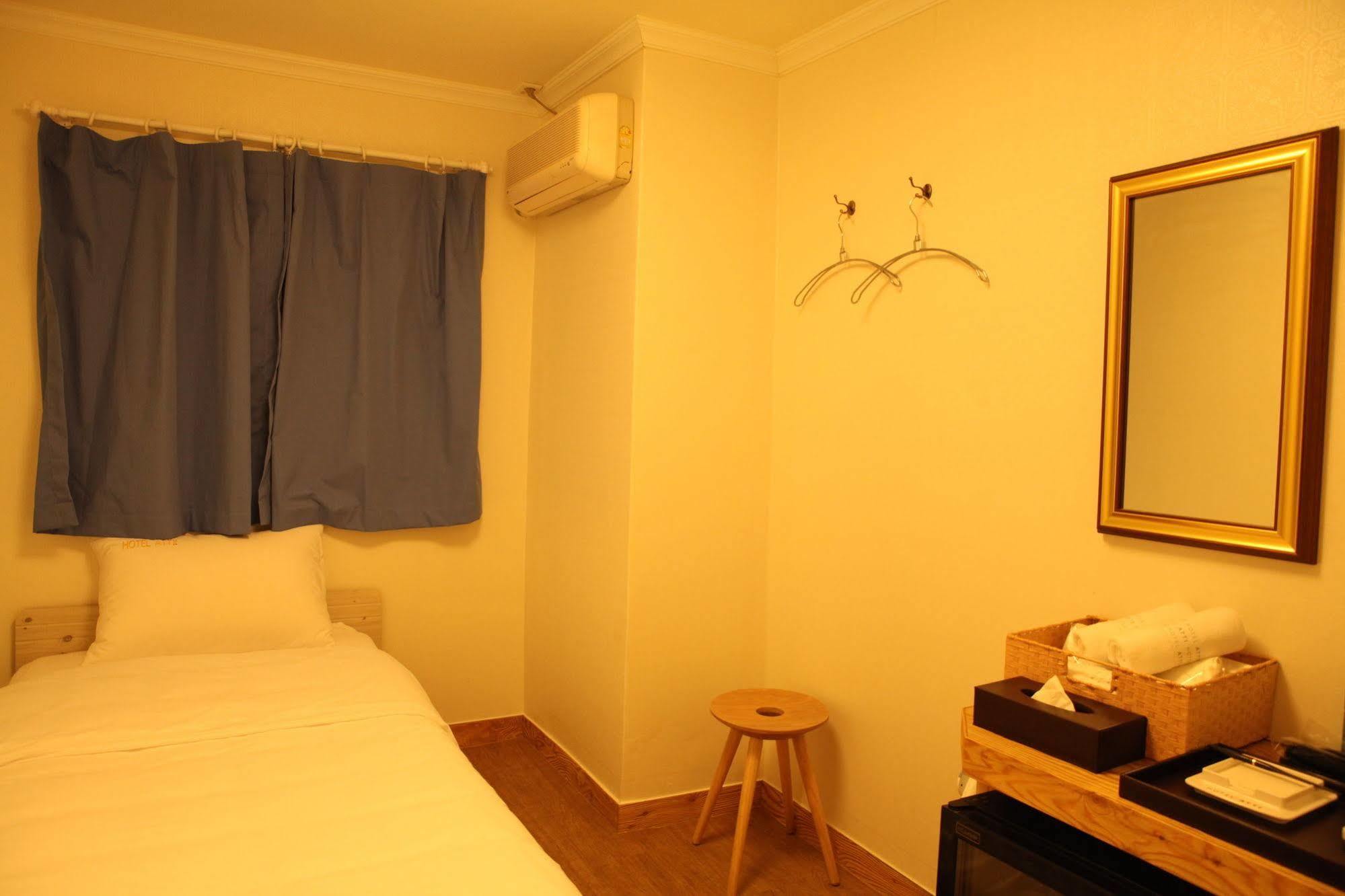 Atti Guesthouse โซล ภายนอก รูปภาพ